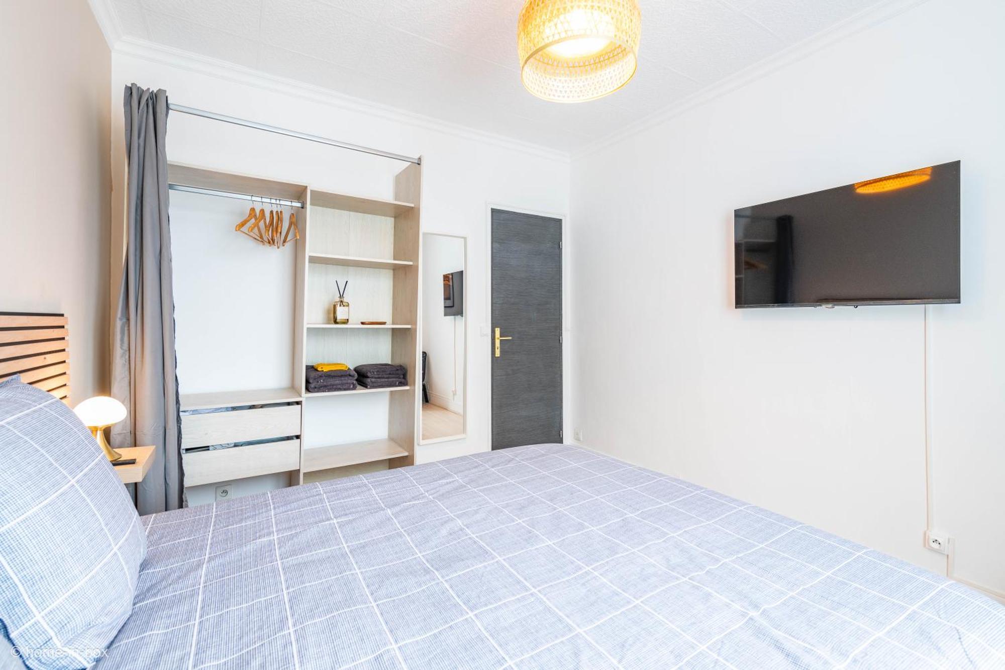 Nid Douillet Entre Paris Et Disney Vaires-sur-Marne Exteriör bild