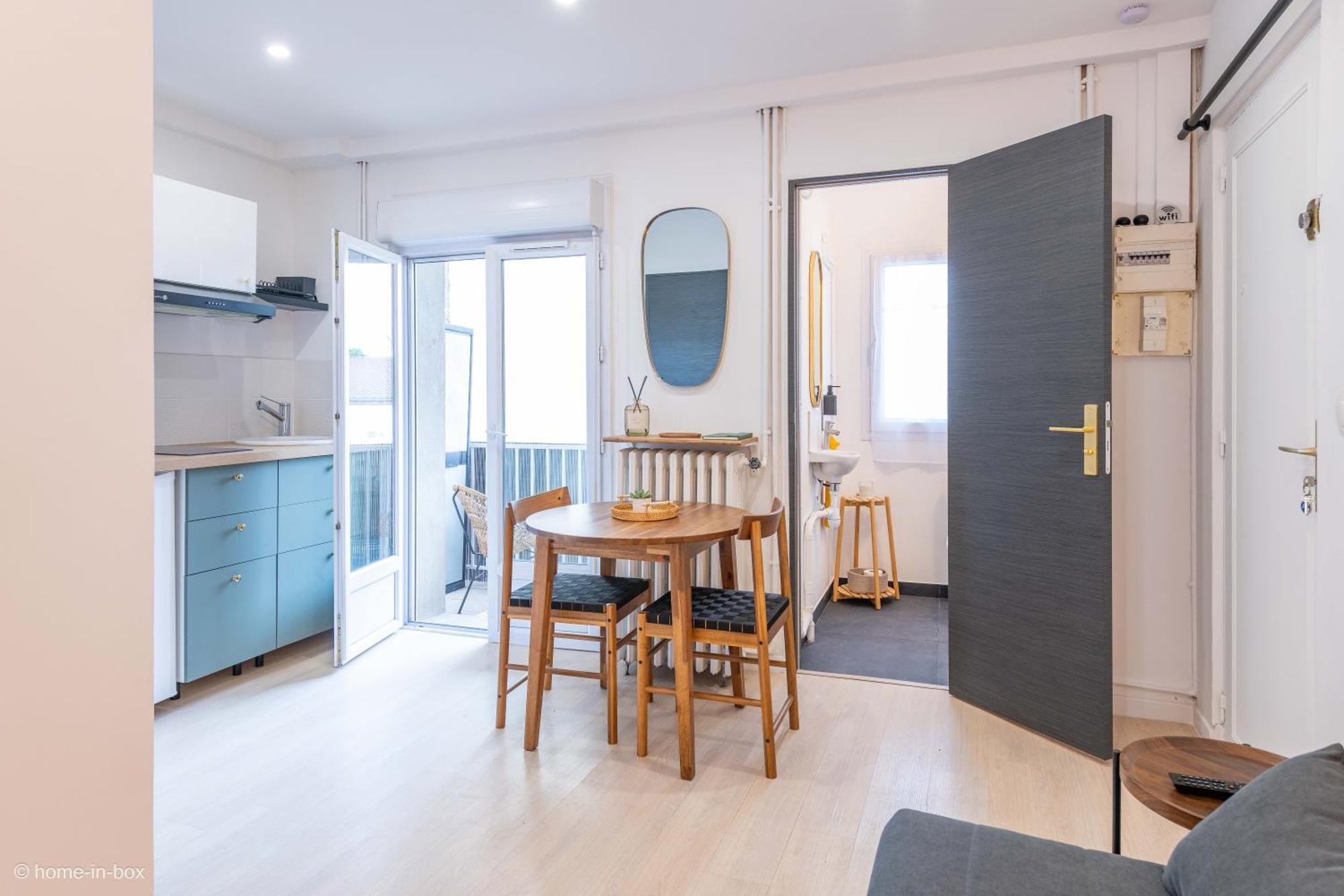 Nid Douillet Entre Paris Et Disney Vaires-sur-Marne Exteriör bild
